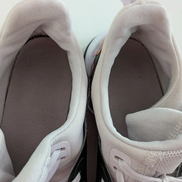 Nike Air Max Bella TR 3 Training Shoes - Picture 4 of 6